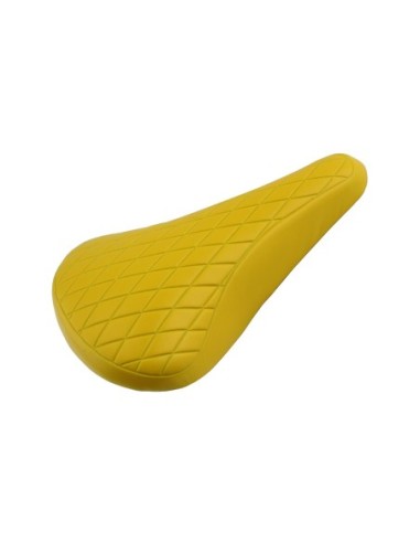 Vinyl Saddle Diamond 702 Yellow.